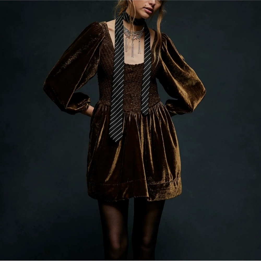 FREE PEOPLE FARRIER VELVET MINI DRESS SIZE M MSRP $128.00 NWOT